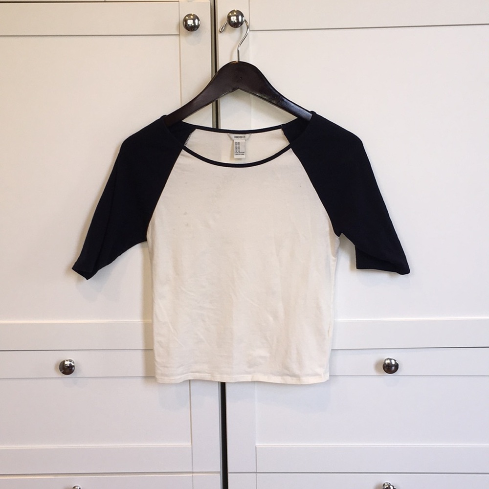 Forever 21 Women’s Medium Crop Top